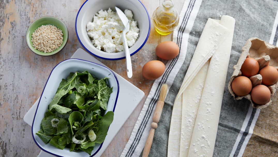 Υλικά για την συνταγή Χορτοτυρόπιτα Αστραπή από την Ιωάννα Σταμούλου