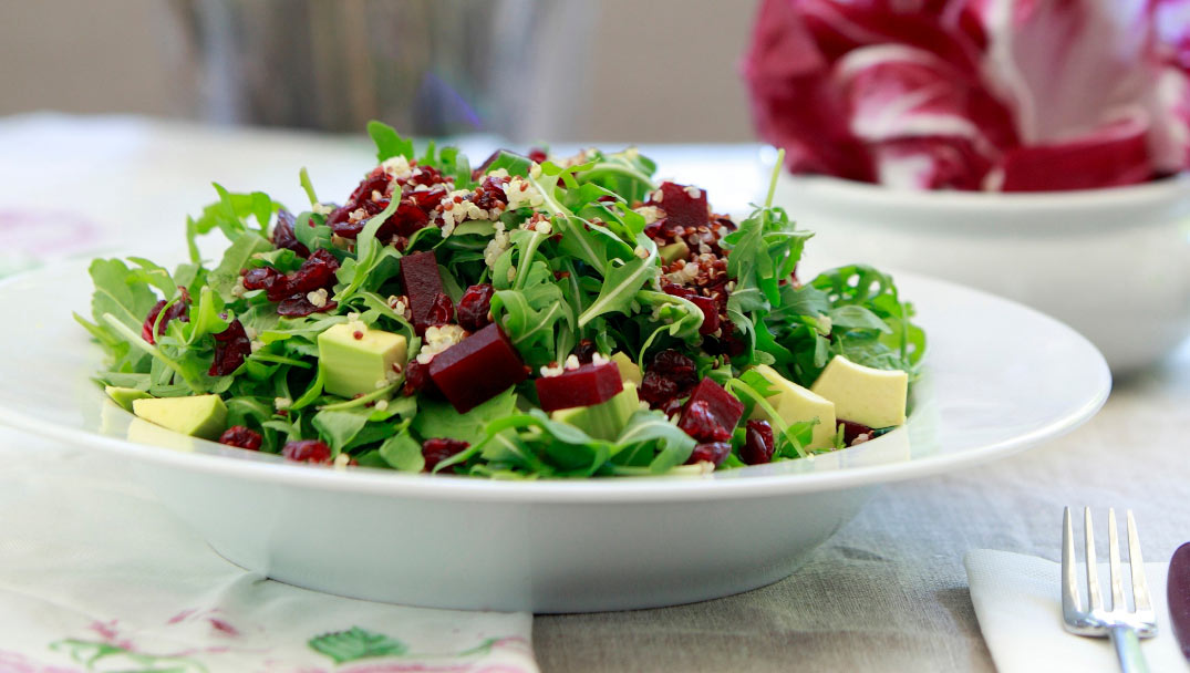 Σαλάτα άγρια ρόκα Φρεσκούλης με υπερτροφές από τον Κώστα Τσίγκα