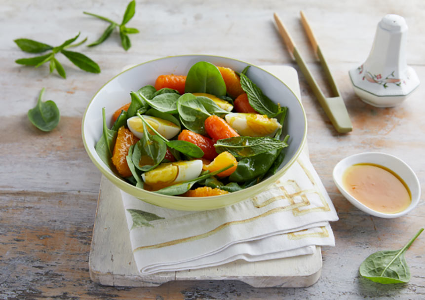 Αρωματική σαλάτα με σπανάκι baby και καροτάκια γλασαρισμένα με πορτοκάλι