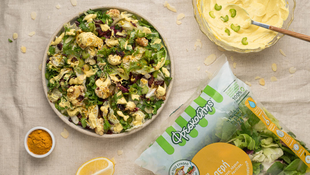 Συνταγή για Σαλάτα κουνουπίδι, μπαχαρικά και σως γιαούρτι ταχίνι