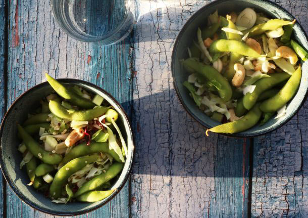 Σαλάτα με edamame και κινόα από τον Δήμήτρη Σκαρμούτσο