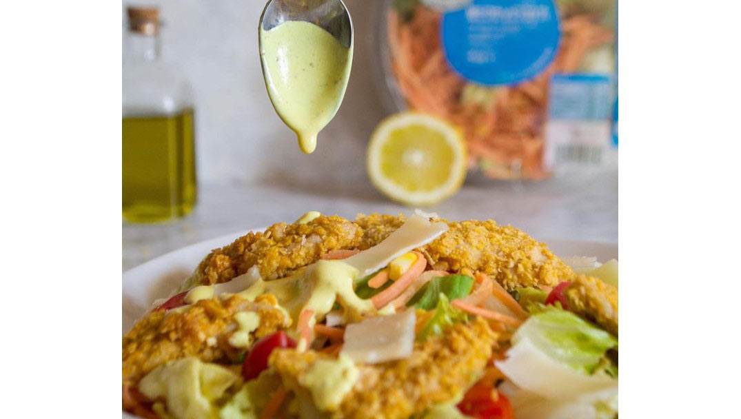 Σαλάτα Μεσογειακή Φρεσκούλης με Κοτομπουκιές