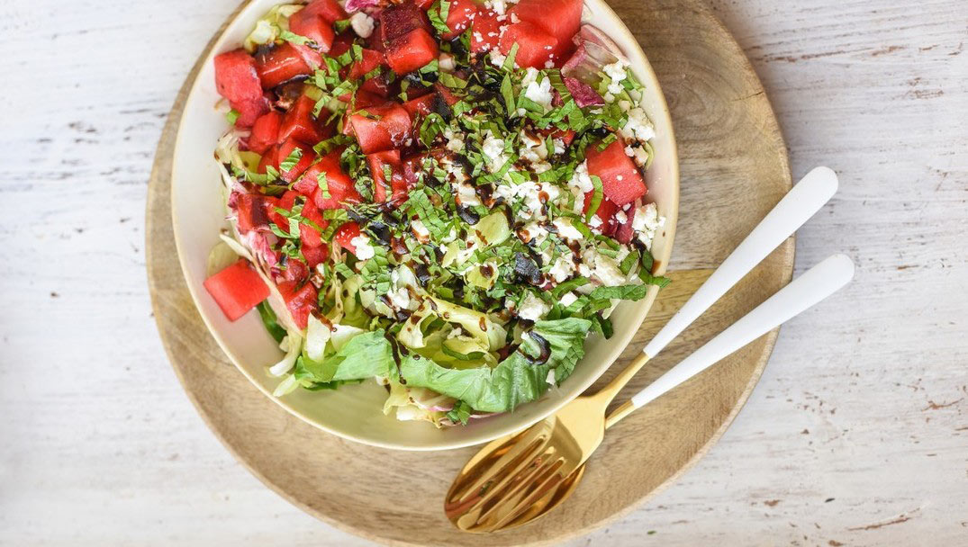 Ιταλική σαλάτα Φρεσκούλης με καρπούζι και λευκό τυρί από τον Μάνο Δημητρούλη