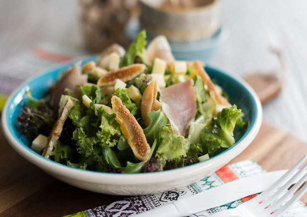 Πράσινη σαλάτα με λούζα