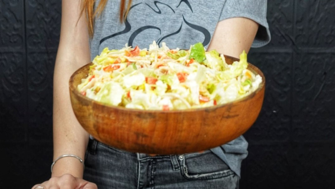 Η Emily Vagia παρουσιάζει την Rainbow Pasta Salad με μεσογειακή σαλάτα Φρεσκούλης