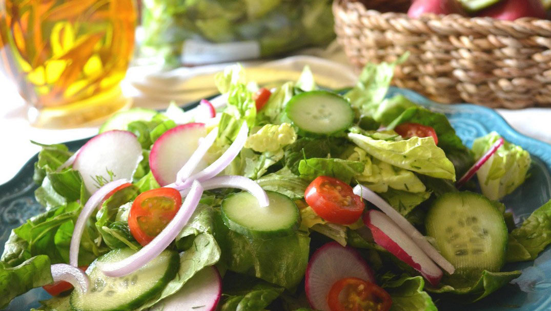Κοντινή φωτογραφία για την συνταγή Παραδοσιακή σαλάτα από την Niki's food
