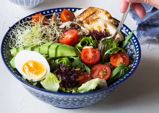 Σαλάτα με τυρί Ταλαγάνι από The Healthy Cook