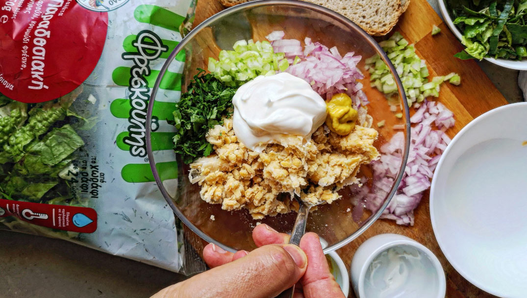 Υλικά για την συνταγή Σάντουιτς με Τονοσαλάτα...Αλλιώς!