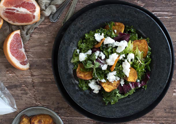 Πανδαισία σαλάτα με τσιπς γλυκοπατάτας από την the cook in you