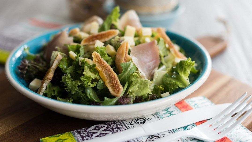 Πράσινη σαλάτα με λούζα από τον Αλέξανδρο Παπανδρέου