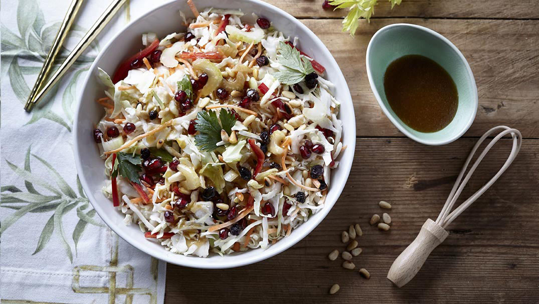 Πολίτικη σαλάτα με ρόδι από την Αργυρώ Μπαρμπαρίγου