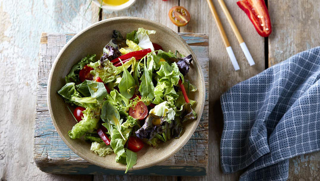 Πράσινη σαλάτα με ασιατική βινεγκρέτ