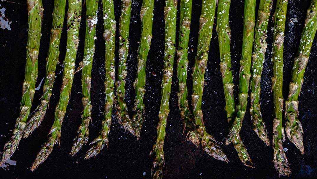 Σπαράγγια πράσινα συνταγή Φακές beluga σαλάτα