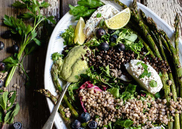 Φακές beluga σαλάτα από Τhe Foodie Corner