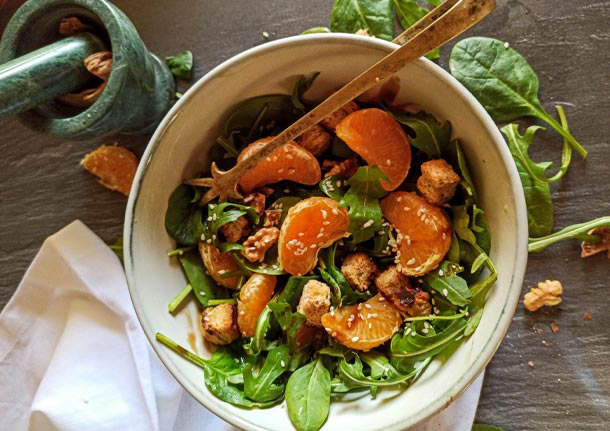 Σαλάτα με Ρόκα, Baby Σπανάκι και Ντρέσινγκ Μανταρινιού από την Niki’s Food