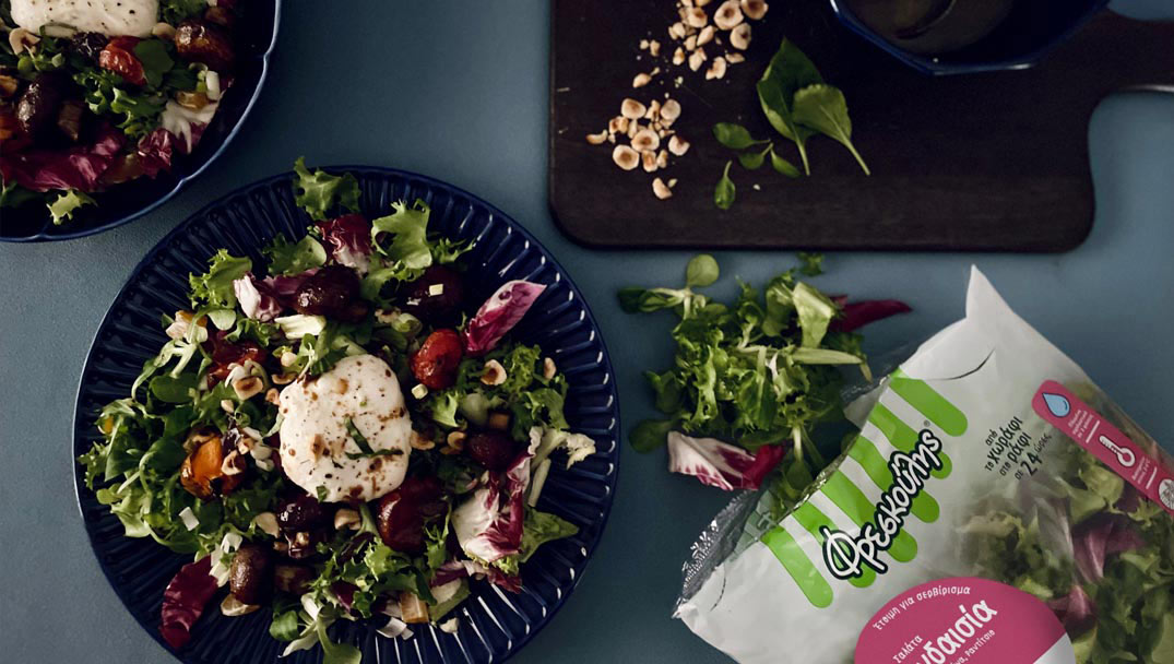 Συνταγή για σαλάτα Μπουράτα με σαλάτα Πανδαισία Φρεσκούλης