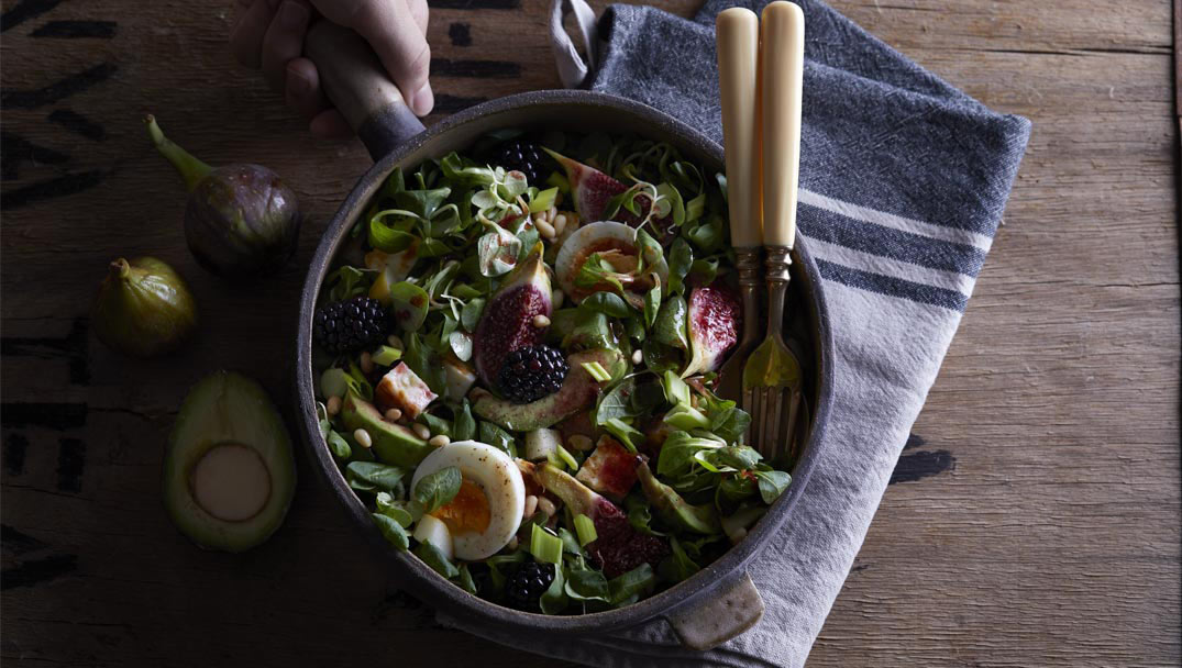 Σαλάτα βαλεριάνα με ανανά Φρεσκούλης
