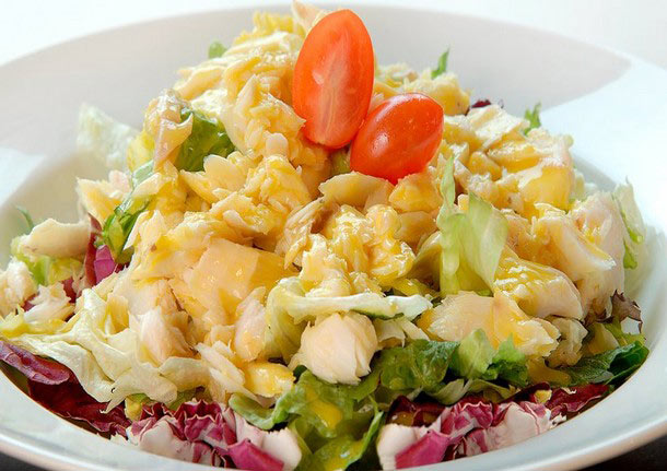 Σαλατούρι - Ψαροσαλάτα με Ψητό Σαλάχι