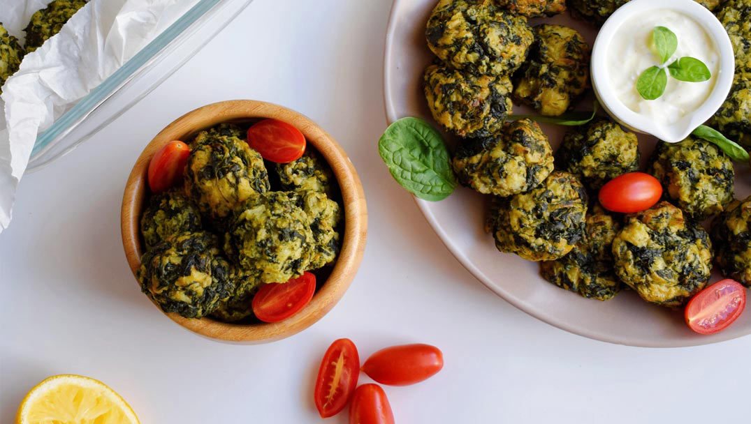 Σπανακοκεφτέδες με σπανάκι Φρεσκούλης