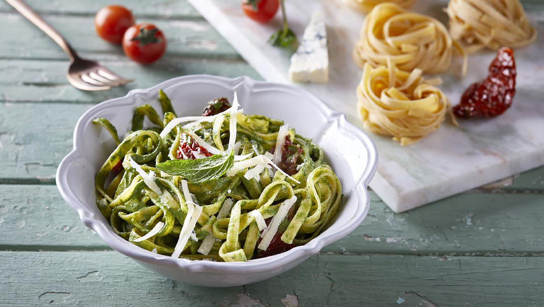 Ταλιατέλες με σπανάκι από την Αργυρώ Μπαρμπαρίγου