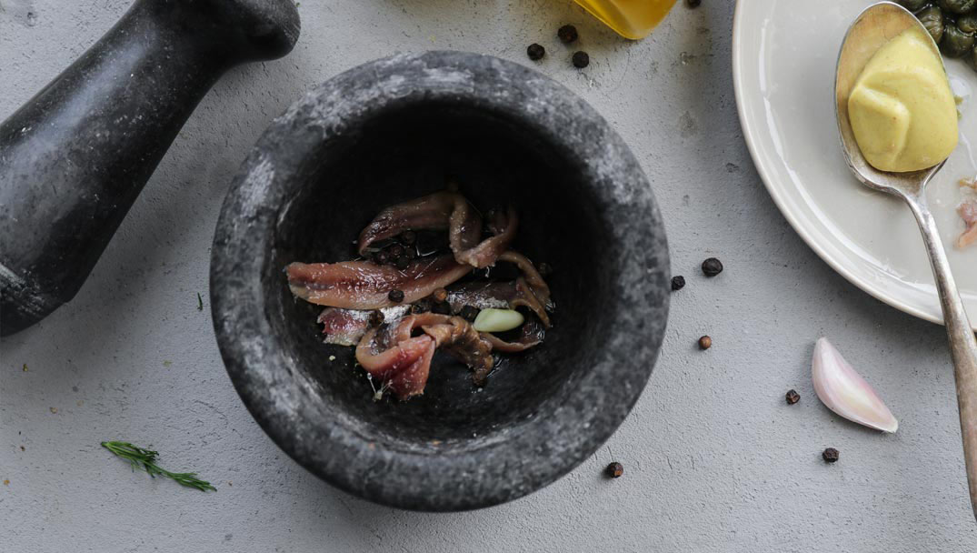 Συνταγή για Μεσημεριανό Τονοσαλάτα με Αυγό